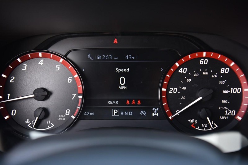 Nissan Frontier Vehicle Image 14