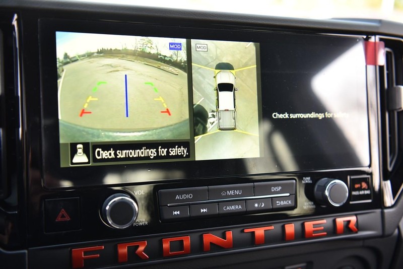 Nissan Frontier Vehicle Image 15