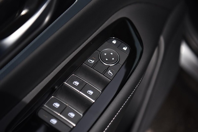 Nissan Murano Vehicle Image 09