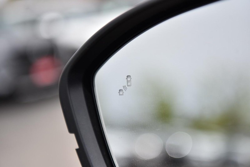 Nissan Murano Vehicle Image 11