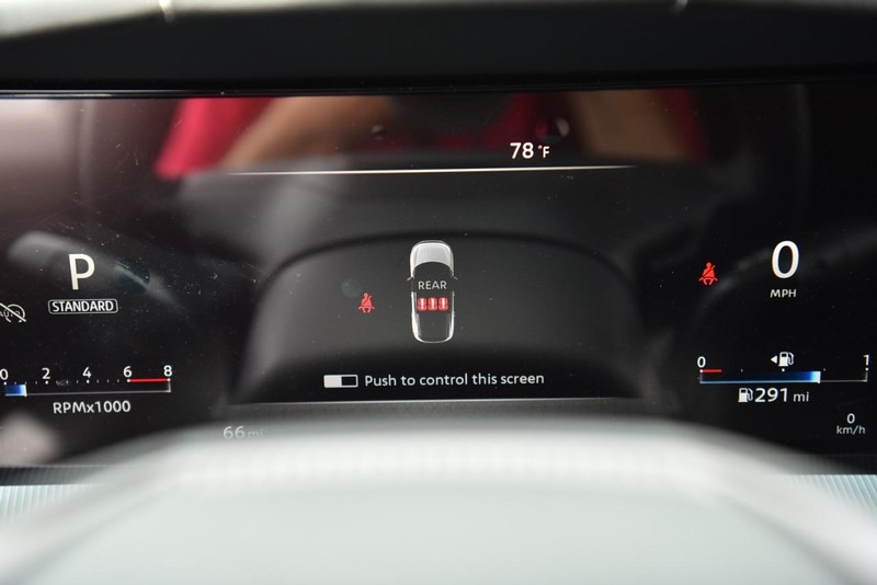 Nissan Murano Vehicle Image 13