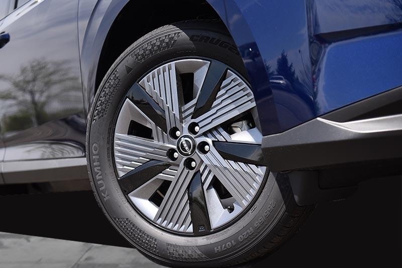 Nissan Murano Vehicle Image 03