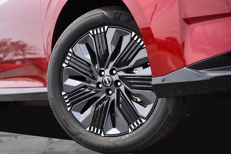 Nissan Murano Vehicle Image 03