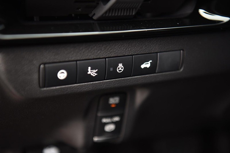 Nissan Murano Vehicle Image 12