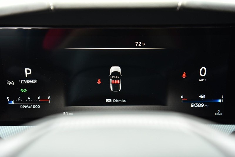 Nissan Murano Vehicle Image 13