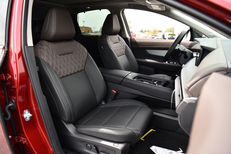 Nissan Murano Vehicle Image 25
