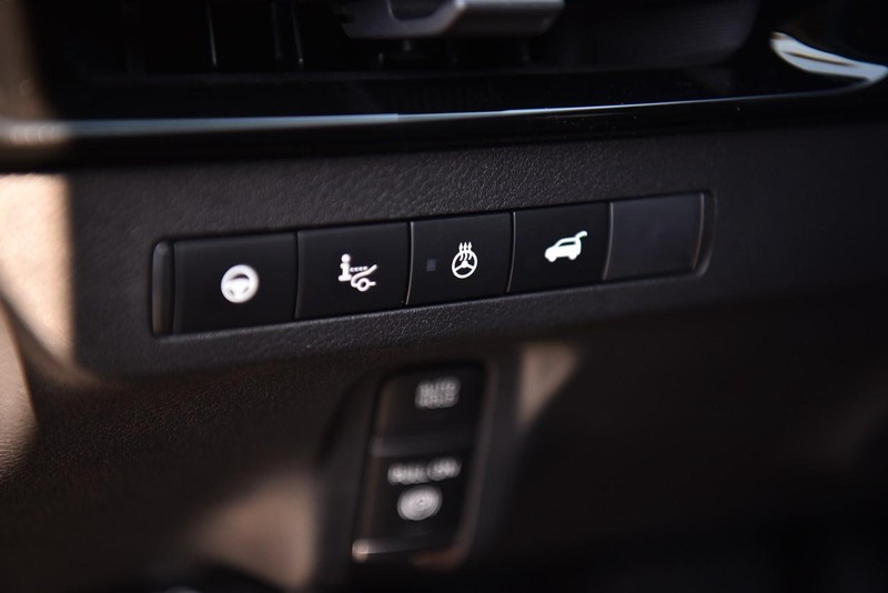 Nissan Murano Vehicle Image 11