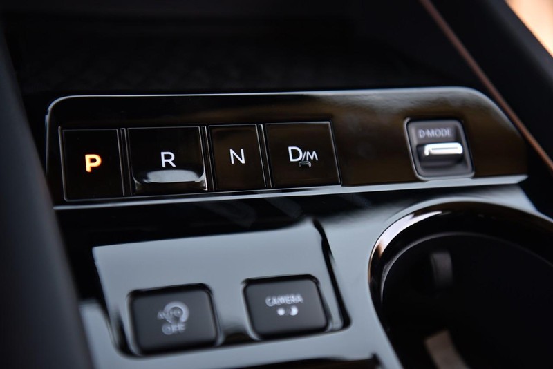 Nissan Murano Vehicle Image 16