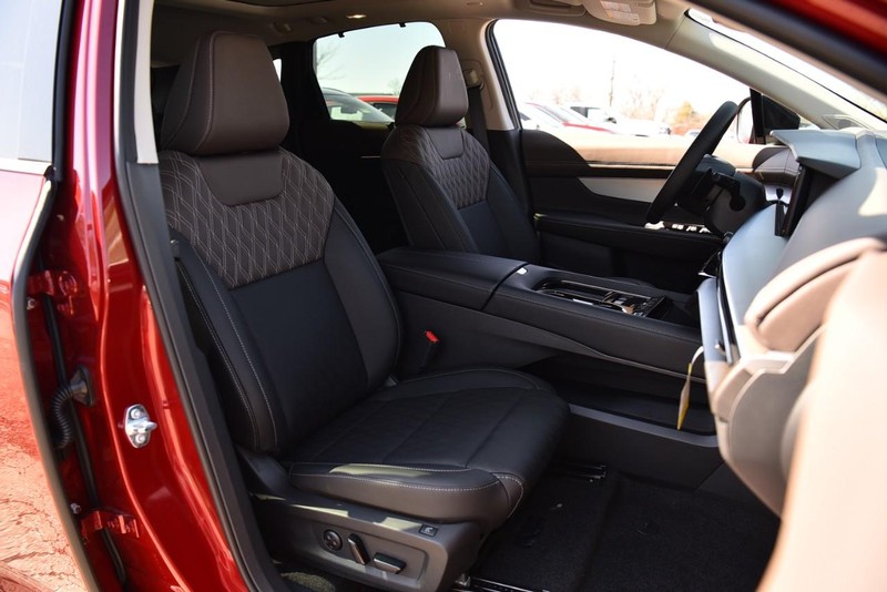 Nissan Murano Vehicle Image 22