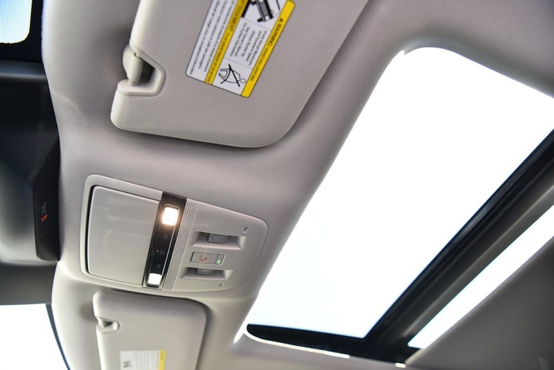 Nissan Murano Vehicle Image 23
