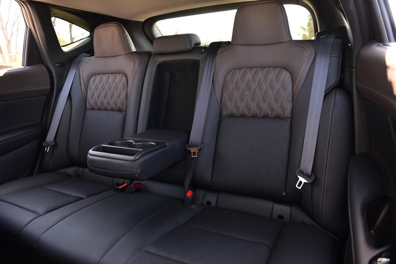 Nissan Murano Vehicle Image 24