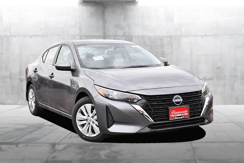 Nissan Sentra Vehicle Image 02