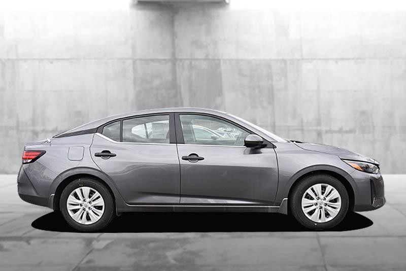 Nissan Sentra Vehicle Image 05
