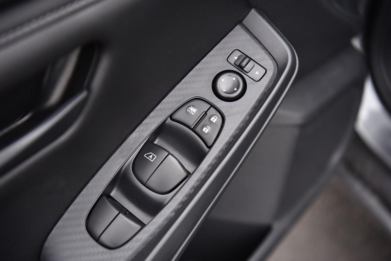 Nissan Sentra Vehicle Image 08