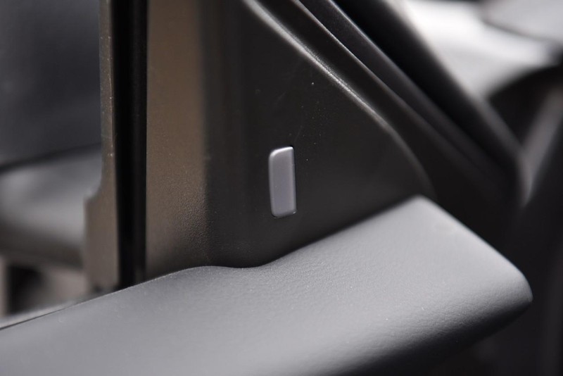 Nissan Sentra Vehicle Image 09