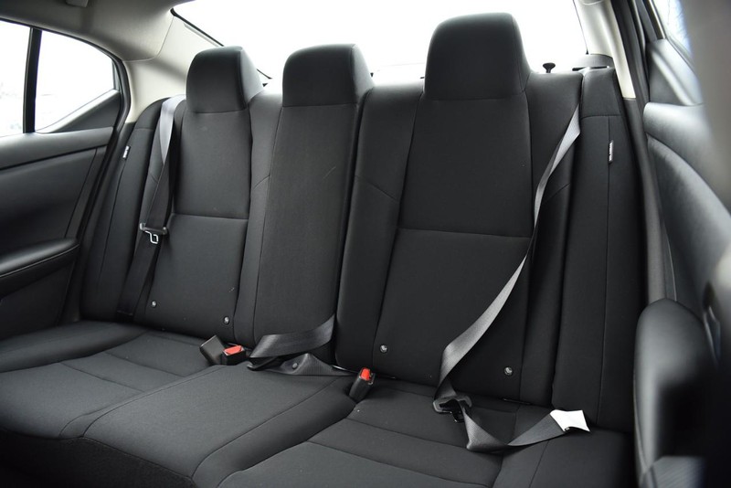 Nissan Sentra Vehicle Image 20
