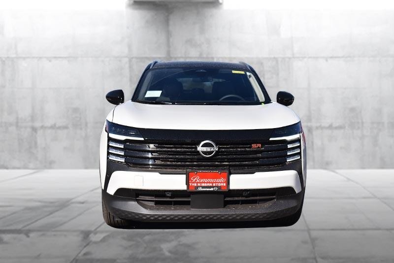 Nissan Kicks Vehicle Image 04