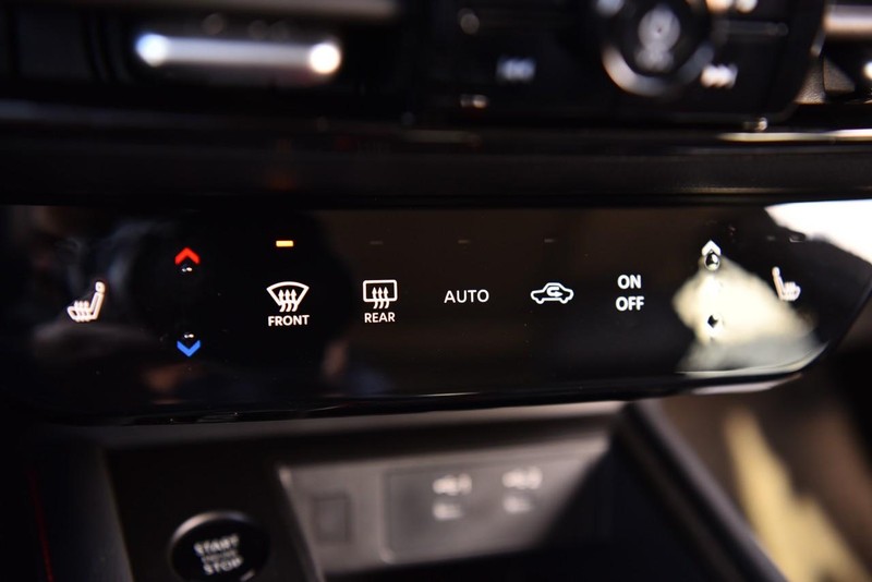Nissan Kicks Vehicle Image 14