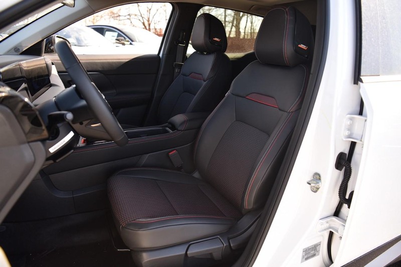 Nissan Kicks Vehicle Image 21