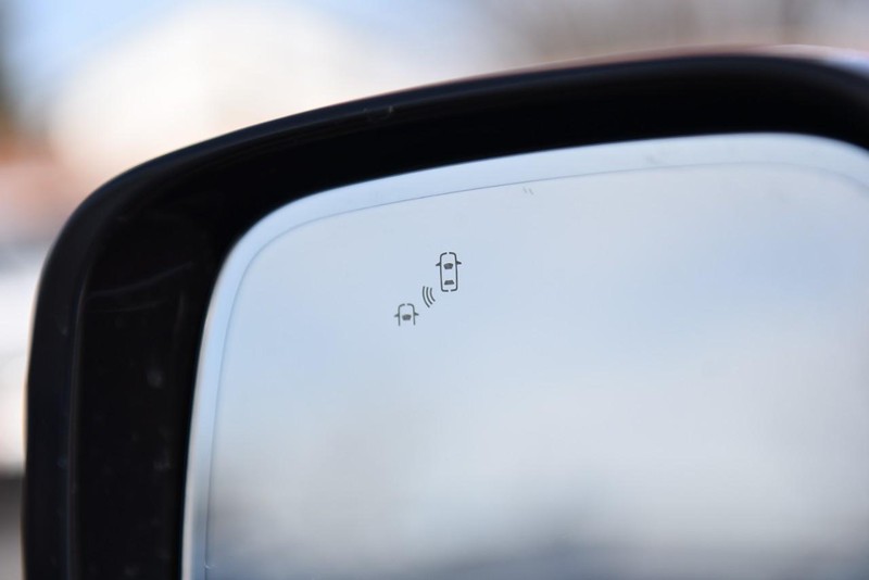 Nissan Armada Vehicle Image 10