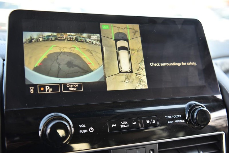 Nissan Armada Vehicle Image 21