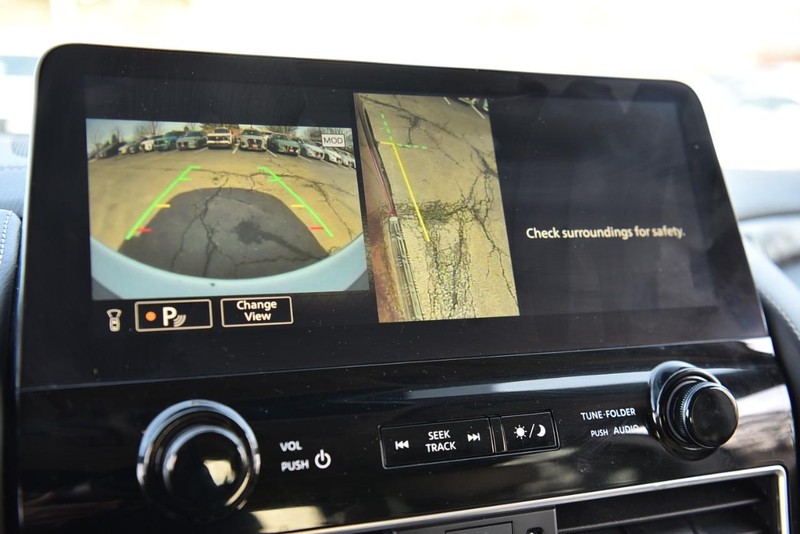 Nissan Armada Vehicle Image 23