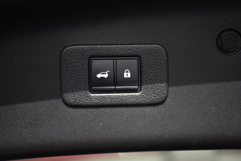 Nissan Armada Vehicle Image 36