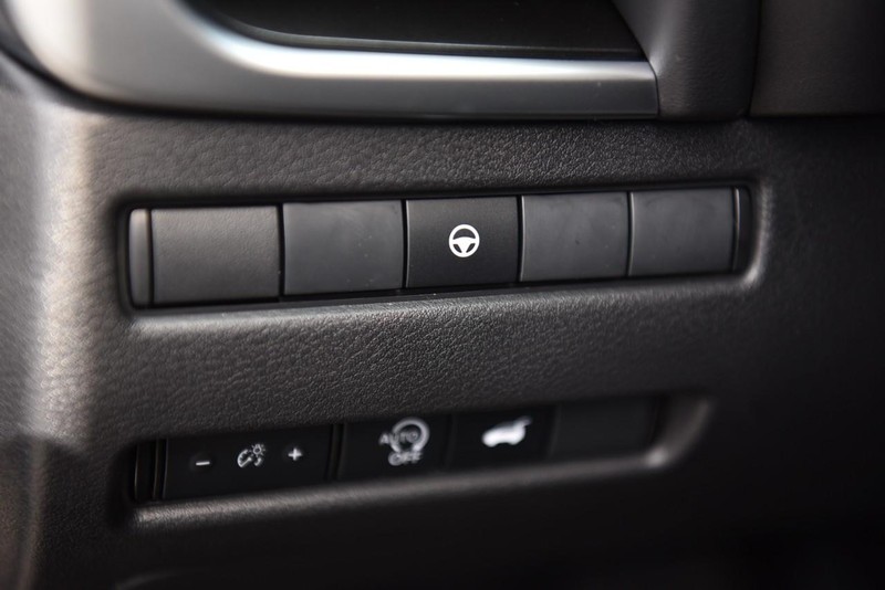 Nissan Rogue Vehicle Image 10