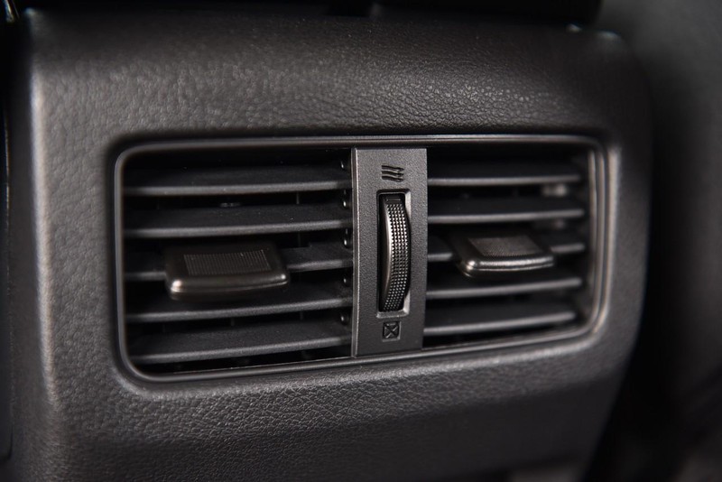 Nissan Rogue Vehicle Image 21