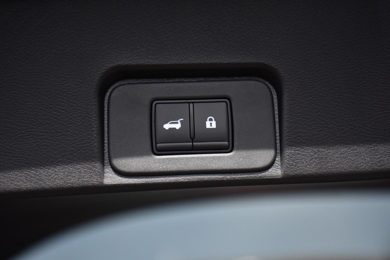 Nissan Rogue Vehicle Image 24