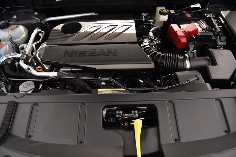 Nissan Rogue Vehicle Image 25
