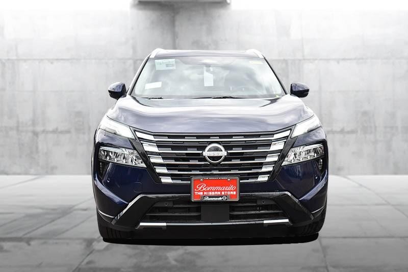 Nissan Rogue Vehicle Image 04
