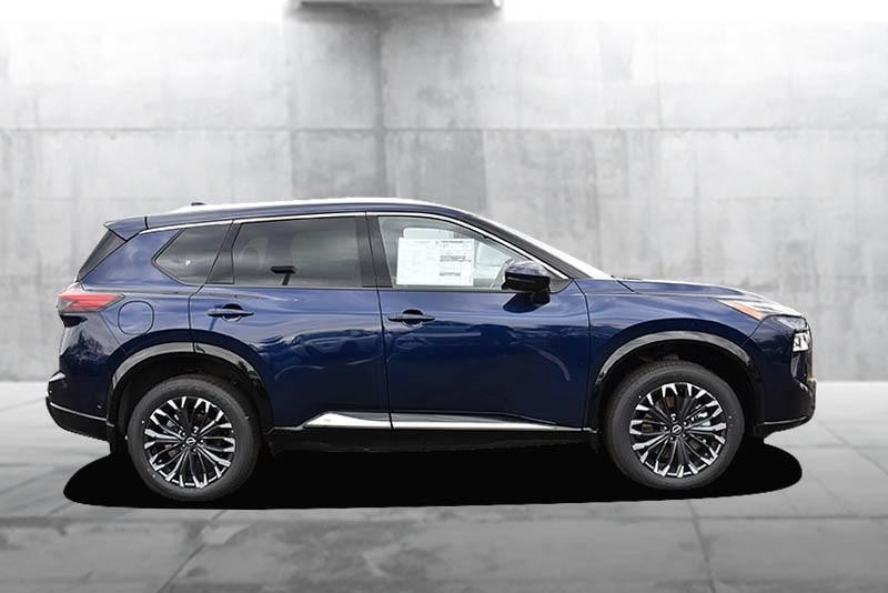 Nissan Rogue Vehicle Image 05