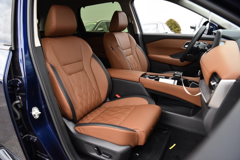 Nissan Rogue Vehicle Image 20