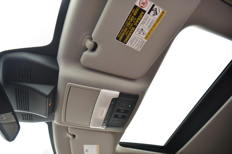 Nissan Rogue Vehicle Image 21
