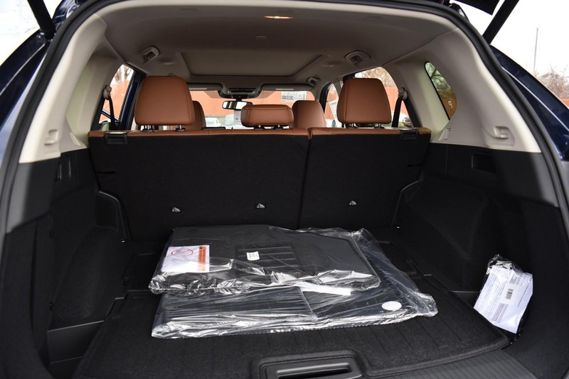 Nissan Rogue Vehicle Image 25