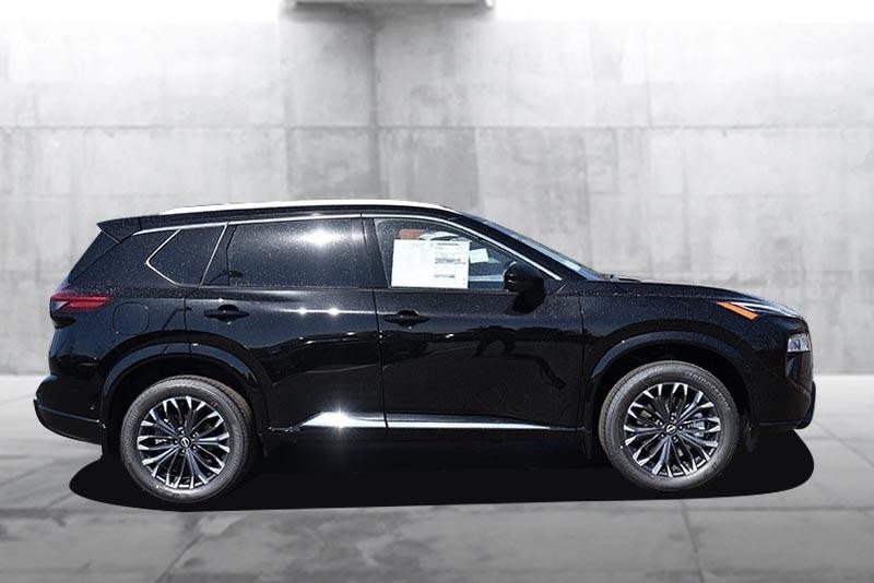 Nissan Rogue Vehicle Image 05