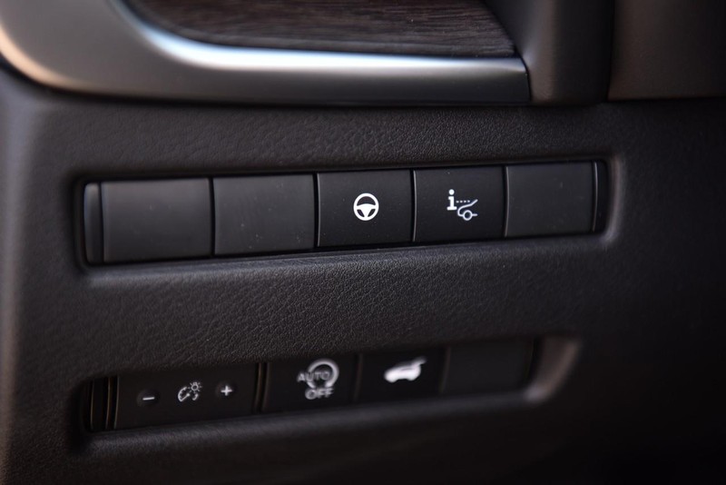 Nissan Rogue Vehicle Image 11