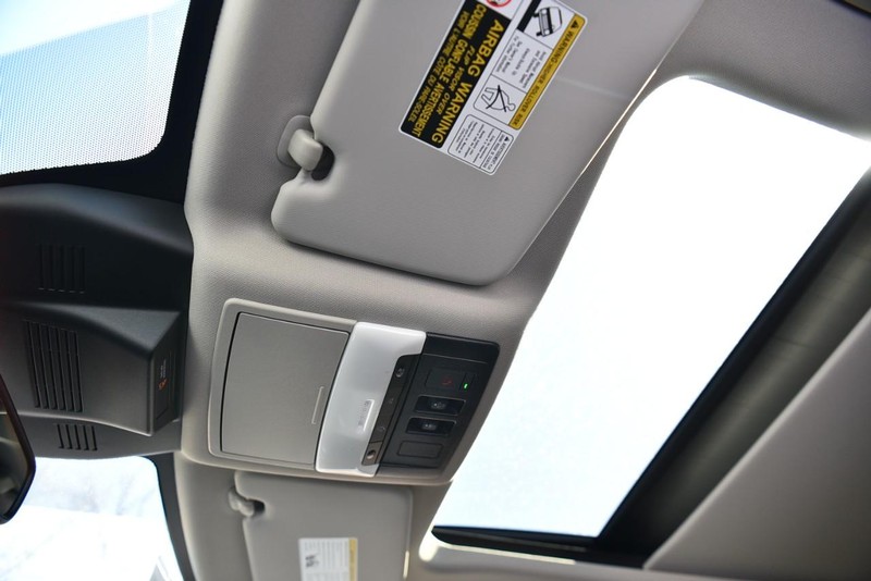 Nissan Rogue Vehicle Image 21