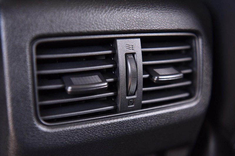 Nissan Rogue Vehicle Image 23