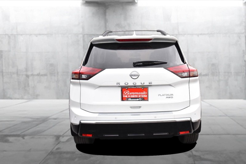 Nissan Rogue Vehicle Image 06
