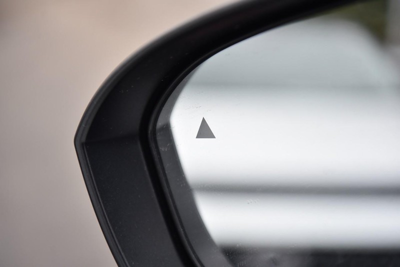 Nissan Rogue Vehicle Image 10