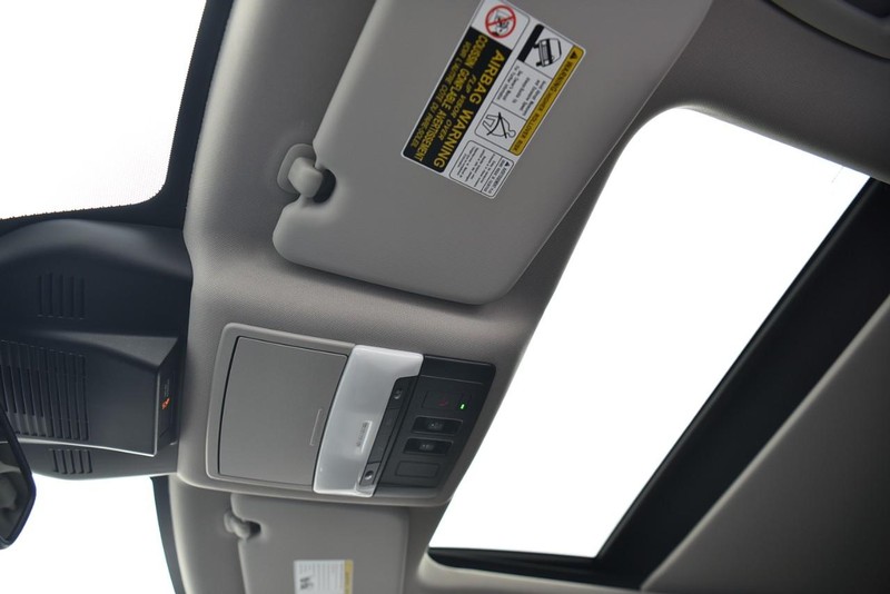 Nissan Rogue Vehicle Image 21