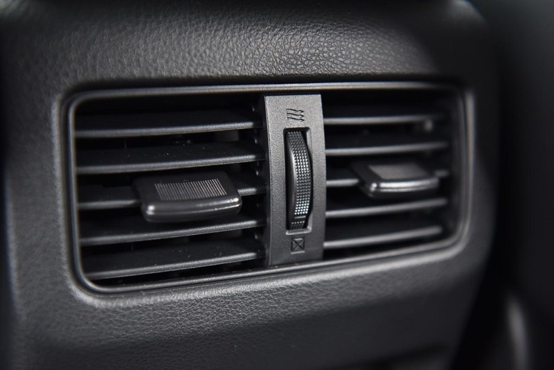 Nissan Rogue Vehicle Image 23