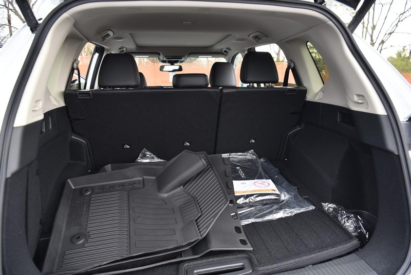 Nissan Rogue Vehicle Image 25