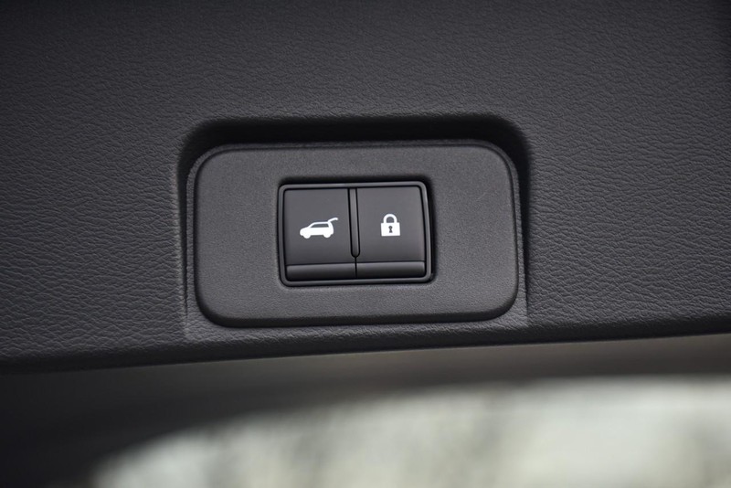 Nissan Rogue Vehicle Image 26