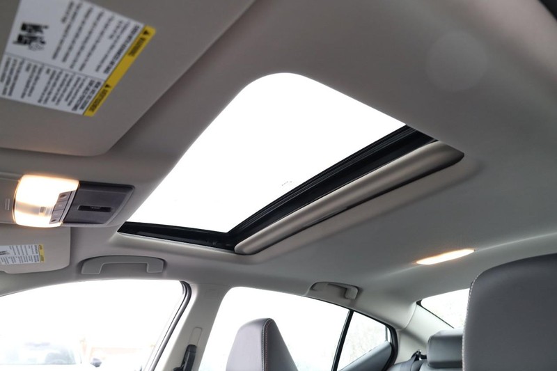 Nissan Altima Vehicle Image 20