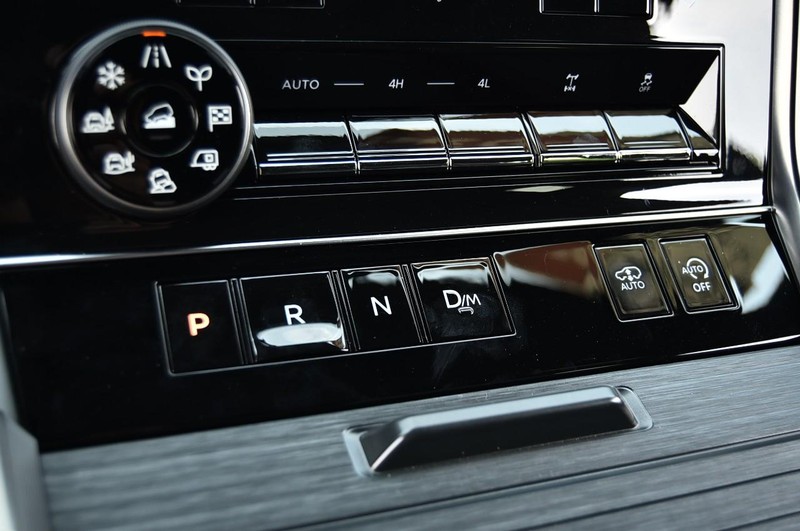 Nissan Armada Vehicle Image 22