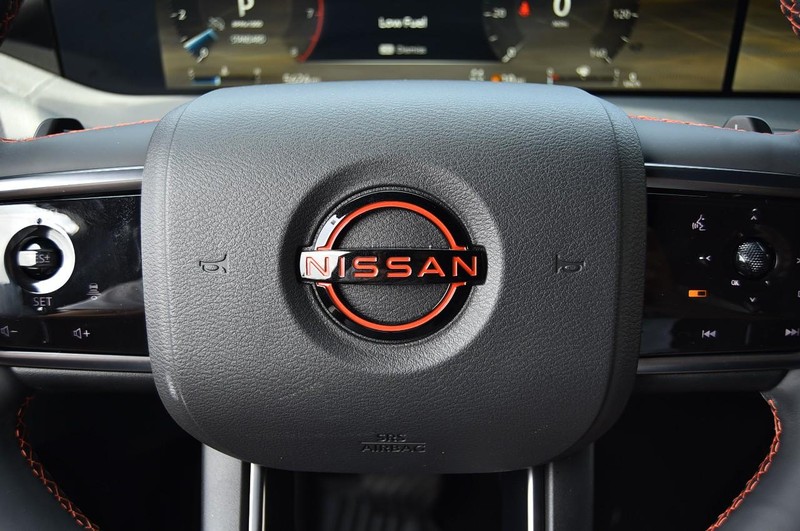 Nissan Armada Vehicle Image 25