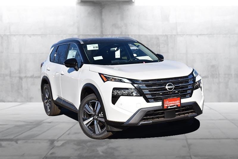 Nissan Rogue Vehicle Image 02
